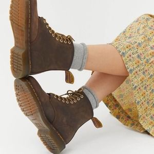 Dr Martens 1460 Oiled Brown Leather Boots 7 ladies